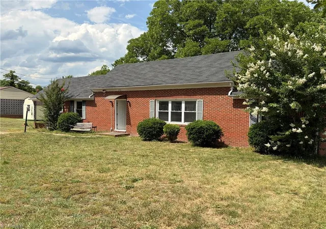 3rd image of 992 Main St, Yanceyville, NC 27379 | MLS# 1225050