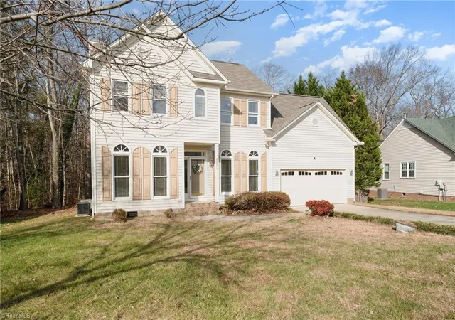 Photo 3 of Single family home for sale at 2001 Treyburn Ln, High Point, NC 27265 | MLS# 1225078 | Listing updated on 2026-09-16