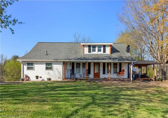 Homes for sale in North Wilkesboro, NC | 1850 Statesville Rd, North Wilkesboro, NC 28697 | MLS# 1214150