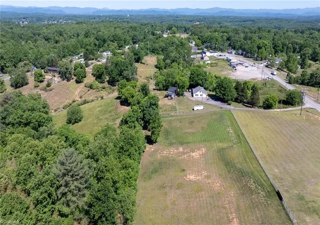 Homes for sale in North Wilkesboro, NC | 1850 Statesville Rd, North Wilkesboro, NC 28697 | MLS# 1214150
