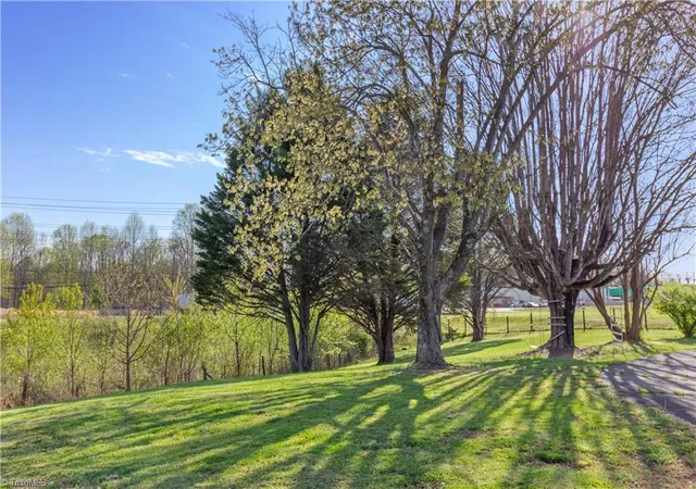 Homes for sale in North Wilkesboro, NC | 1850 Statesville Rd, North Wilkesboro, NC 28697 | MLS# 1214150