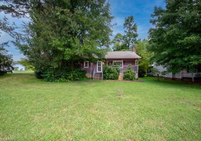 Photo 2 of Single family home for sale at 801 Bales Chapel Rd, Jamestown, NC 27282 | MLS# 1233621 | Listing updated on 2026-09-17