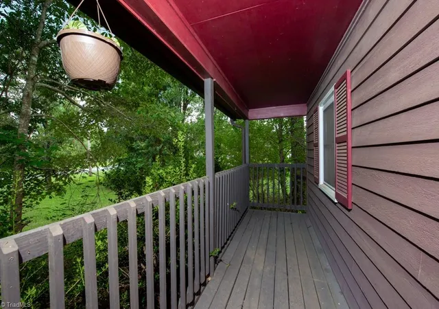 Photo 4 of Single family home for sale at 801 Bales Chapel Rd, Jamestown, NC 27282 | MLS# 1233621 | Listing updated on 2026-09-17