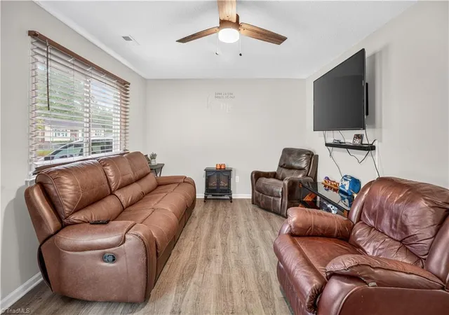 Photo 3 of Single family home for sale at 977 Shalimar Dr, Winston Salem, NC 27107 | MLS# 1229207 | Listing updated on 2026-09-12