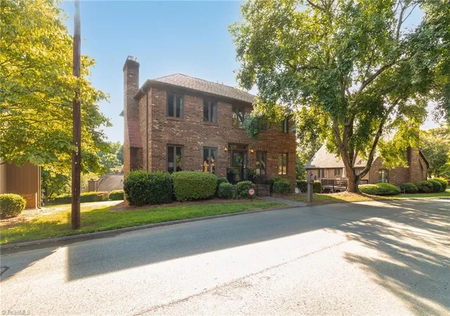 Photo 2 of Single family home for sale at 215 Barrington Pl, Winston Salem, NC 27104 | MLS# 1230756 | Listing updated on 2026-09-16