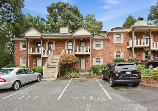 Photo 1 of Single family home for sale at 203 Olde Vineyard Ct, Winston Salem, NC 27104 | MLS# 1228658 | Listing updated on 2026-07-24