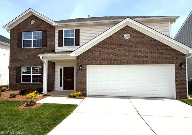 Photo 1 of Single family home for sale at 3719 Contimental Sq, Kernersville, NC 27284 | MLS# 1228922 | Listing updated on 2026-09-17