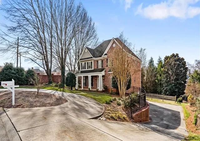4th image of 3900 Windsor Pl Dr, Winston Salem, NC 27106 | MLS# 1209468