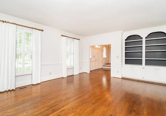 3rd image of 3235 Hiddenwood Ln, Burlington, NC 27215 | MLS# 1225907