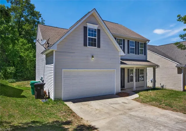 Photo 3 of Single family home for sale at 2173 Cliffvale Dr, High Point, NC 27262 | MLS# 1228414 | Listing updated on 2026-08-14