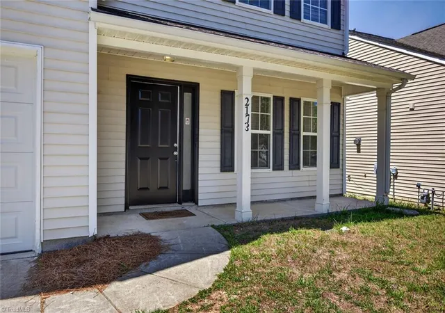 Photo 3 of Single family home for sale at 2173 Cliffvale Dr, High Point, NC 27262 | MLS# 1228414 | Listing updated on 2026-08-14