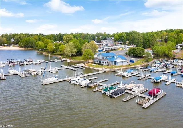 Homes for sale in New London, NC | 162 Club House Dr, New London, NC 28127 | MLS# 1226077