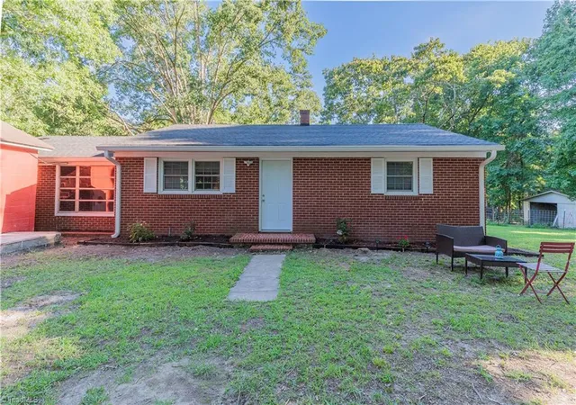 Photo 3 of Sale Pending at 3226 Jidemi Rd, Greensboro, NC 27406 | MLS# 1229812 | Listing updated on 2026-10-01