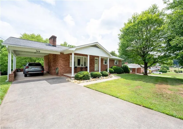 image of 740 Sommerdale Ct, Rural Hall, NC 27045 | MLS# 1226539