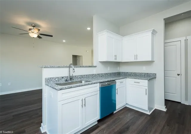 5th image of 1009 Fairfield Dr, Yadkinville, NC 27055 | MLS# 1217249