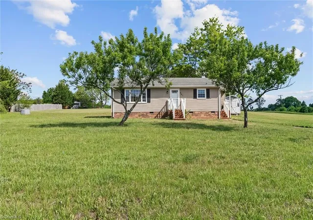 3rd image of 861 Creed Rd, Ararat, NC 27007 | MLS# 1217808