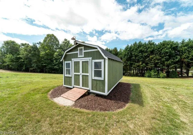 29th image of 5055 Pine Hall Rd, Walkertown, NC 27051 | MLS# 1222494