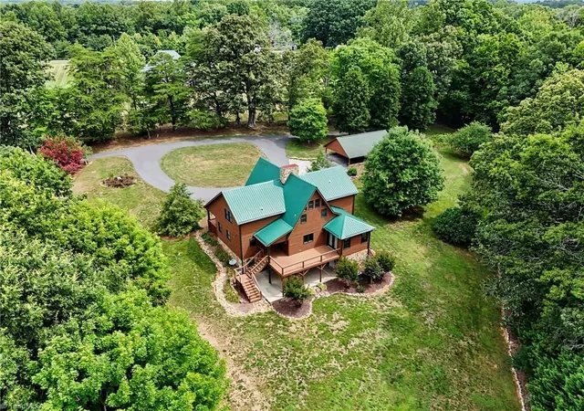 5th image of 181 Mountaineer Ln, Pinnacle, NC 27043 | MLS# 1227242