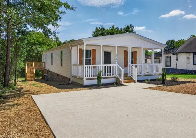 Photo 2 of Manufactured home for sale at 1303 Elrado St, Burlington, NC 27217 | MLS# 1230796 | Listing updated on 2026-09-16