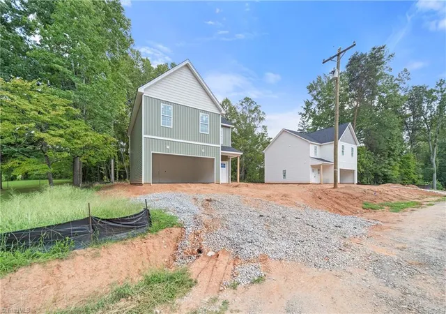 Photo 2 of Single family home for sale at 4365 Allen Dr, Winston Salem, NC 27101 | MLS# 1233852 | Listing updated on 2026-09-10