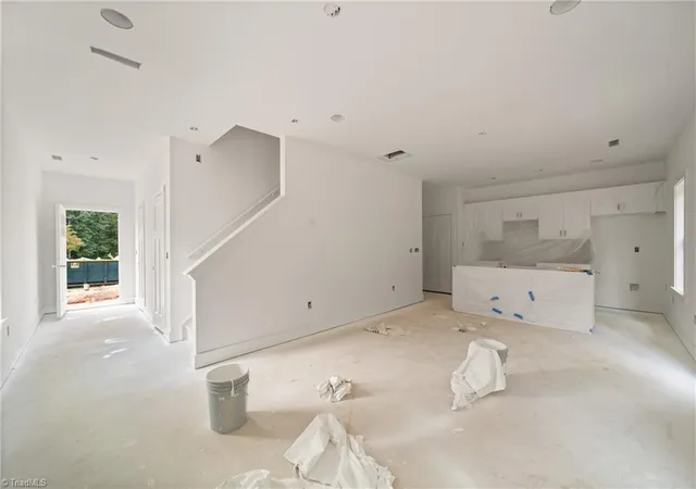 Photo 4 of Single family home for sale at 4365 Allen Dr, Winston Salem, NC 27101 | MLS# 1233852 | Listing updated on 2026-09-10
