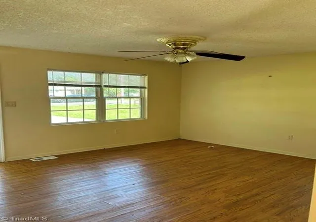 4th image of 3216 Wellingford Dr, High Point, NC 27265 | MLS# 1225528
