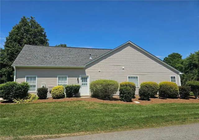 Homes for sale in Clemmons, NC | 130 Salem Ridge Ct, Clemmons, NC 27012 | MLS# 1218255
