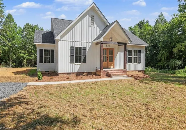 3rd image of 281 Settlement Loop, Stoneville, NC 27048 | MLS# 1231371