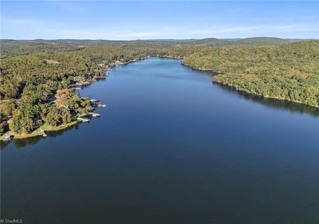 Homes for sale in New London, NC | 348 Shoreline Rd, New London, NC 28127 | MLS# 1199817