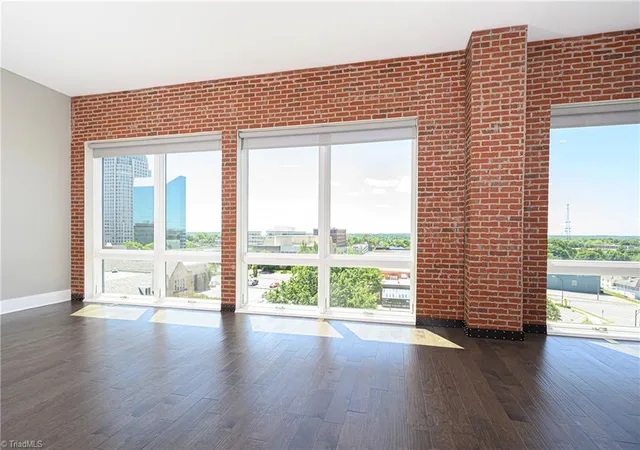 2nd image of 400 W 4th St #504, Winston Salem, NC 27101 | MLS# 1212026