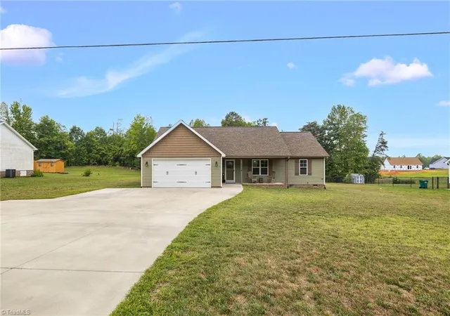 2nd image of 934 Gideon Grove Church Rd, Stokesdale, NC 27357 | MLS# 1228587