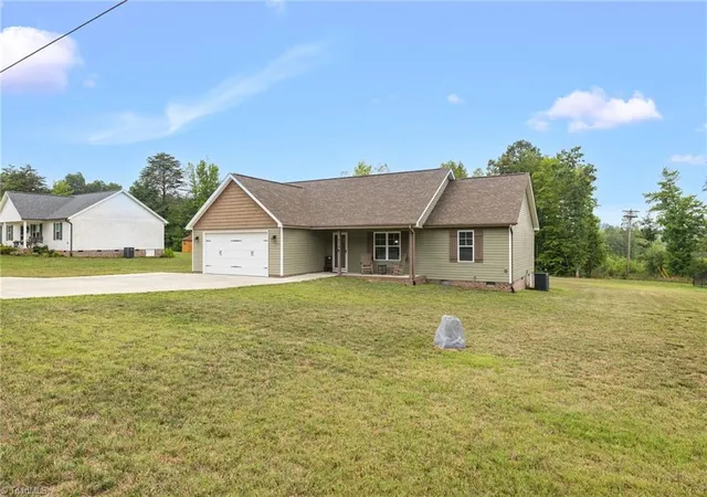 4th image of 934 Gideon Grove Church Rd, Stokesdale, NC 27357 | MLS# 1228587