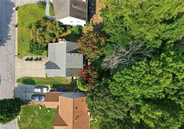 41st image of 4902 Heritage Woods Ct, Greensboro, NC 27407 | MLS# 1230964
