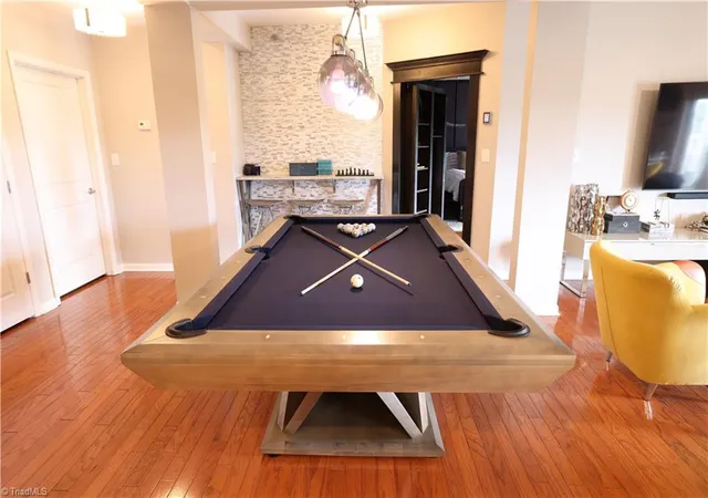 Photo 2 of Single family home for sale at 605 W Market St #408, Greensboro, NC 27401 | MLS# 1166778 | Listing updated on 2026-01-12
