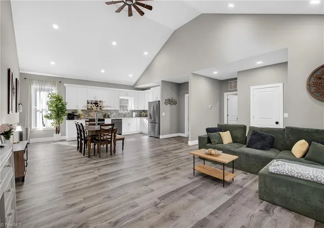 4th image of 2113 Lancey Dr, Thomasville, NC 27360 | MLS# 1214149