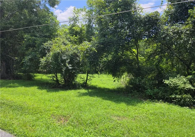 2nd image of 417 Coe Ave, High Point, NC 27263 | MLS# 1227706