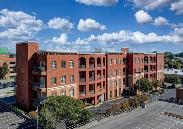3rd image of 113 N Church St #202, Greensboro, NC 27401 | MLS# 1226163