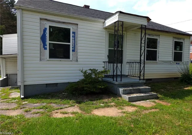 1st image of 410 Worth St, Mount Airy, NC 27030 | MLS# 1227392