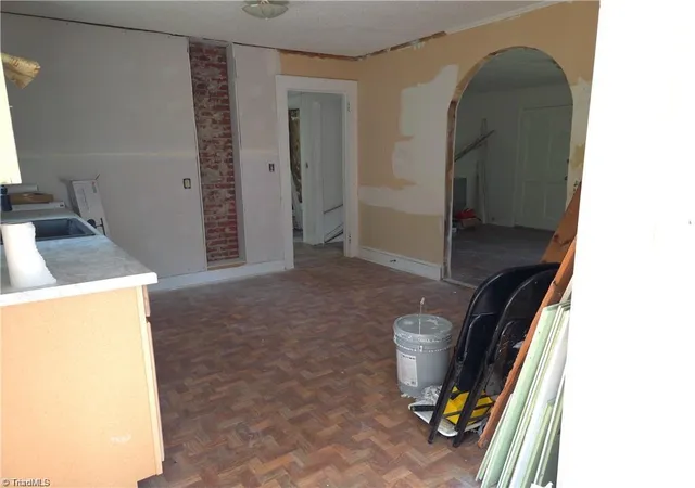 Photo 3 of Single family home for sale at 410 Worth St, Mount Airy, NC 27030 | MLS# 1227392 | Listing updated on 2026-08-12
