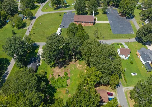 4th image of 0 Lynn St, Elon, NC 27244 | MLS# 1232999