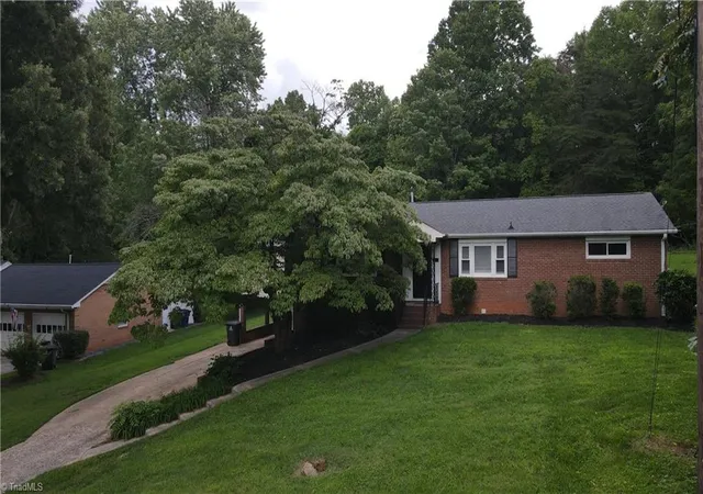 Photo 2 of Single family home for sale at 241 Commonwealth Dr, Winston Salem, NC 27104 | MLS# 1231355 | Listing updated on 2026-09-01