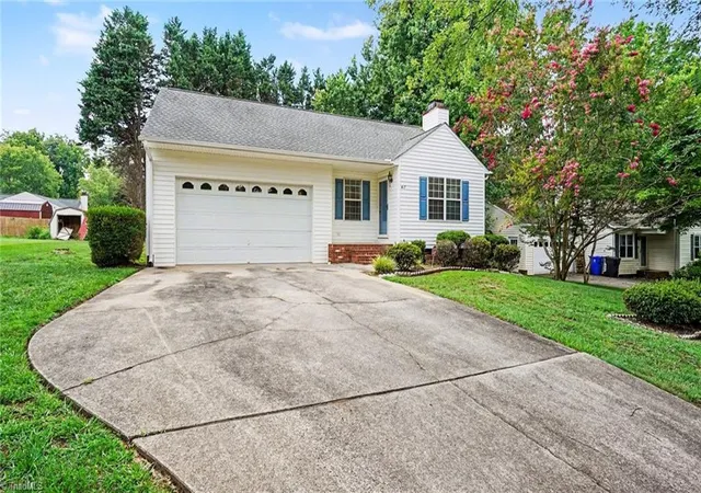 3rd image of 417 Prince Haven Ln, Kernersville, NC 27284 | MLS# 1227248