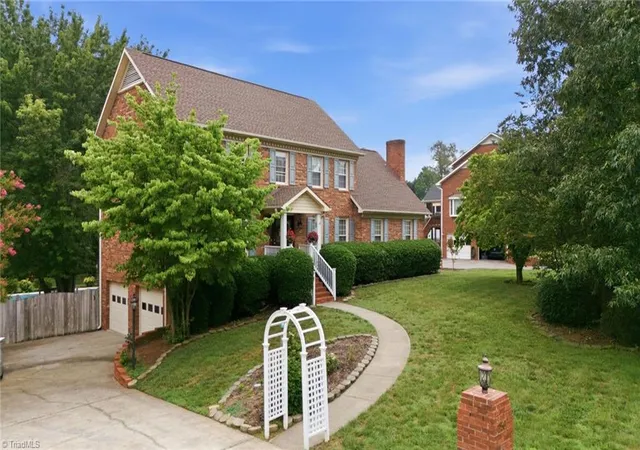 4th image of 250 Hedrick Dr, Kernersville, NC 27284 | MLS# 1226387