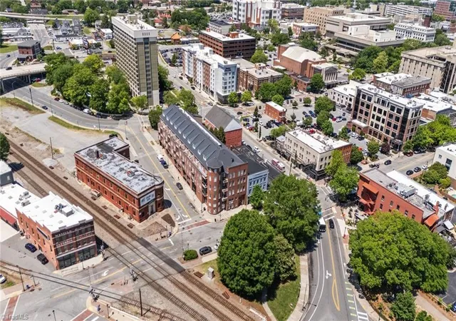 4th image of 360 Elm St #110, Greensboro, NC 27401 | MLS# 1179995