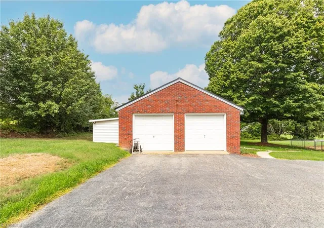 2nd image of 4264 High Point Rd, Winston Salem, NC 27107 | MLS# 1228816