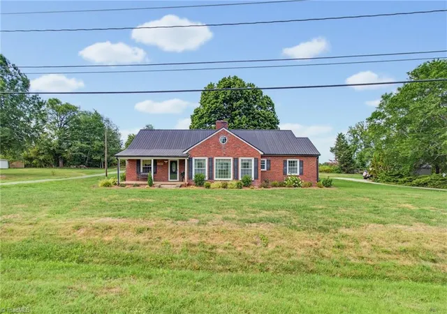 5th image of 4264 High Point Rd, Winston Salem, NC 27107 | MLS# 1228816