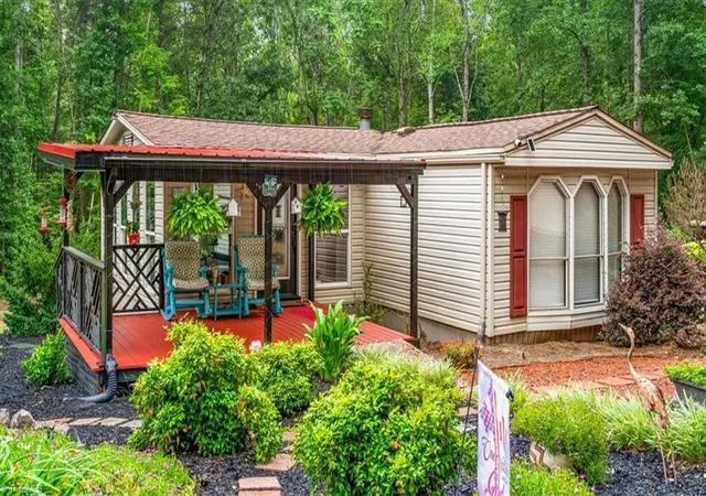 2nd image of 210 Blair Dr, Reidsville, NC 27320 | MLS# 1228927