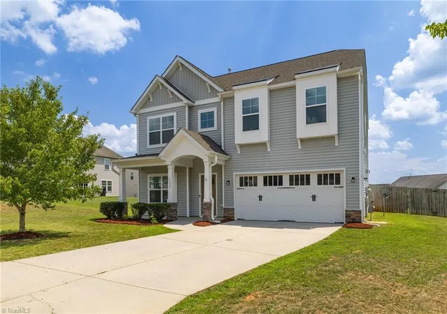 3rd image of 6602 Minstrel Ct, Whitsett, NC 27377 | MLS# 1227323
