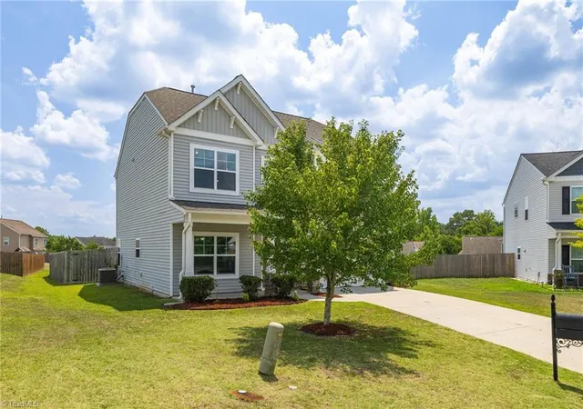 4th image of 6602 Minstrel Ct, Whitsett, NC 27377 | MLS# 1227323