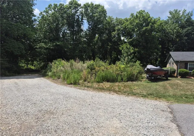 2nd image of 2704 Norwood Dr, Greensboro, NC 27407 | MLS# 1227189